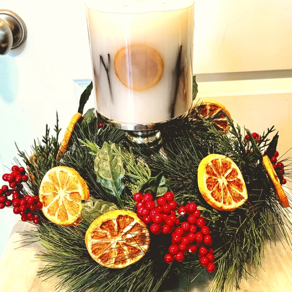 Winter Wreath Centerpiece Table Arrangement Decor Orange Berries Oranges - Picture 6 of 6